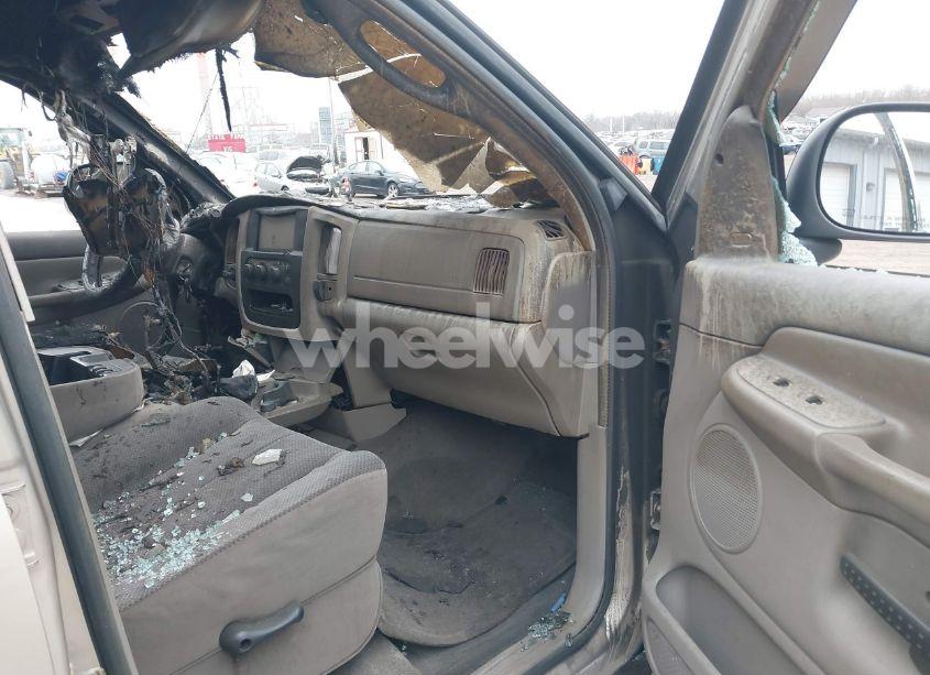 Photo 5 of 2004 Dodge Ram 1500 SLT/LARAMIE (VIN 1D7HU18DX4S530934)