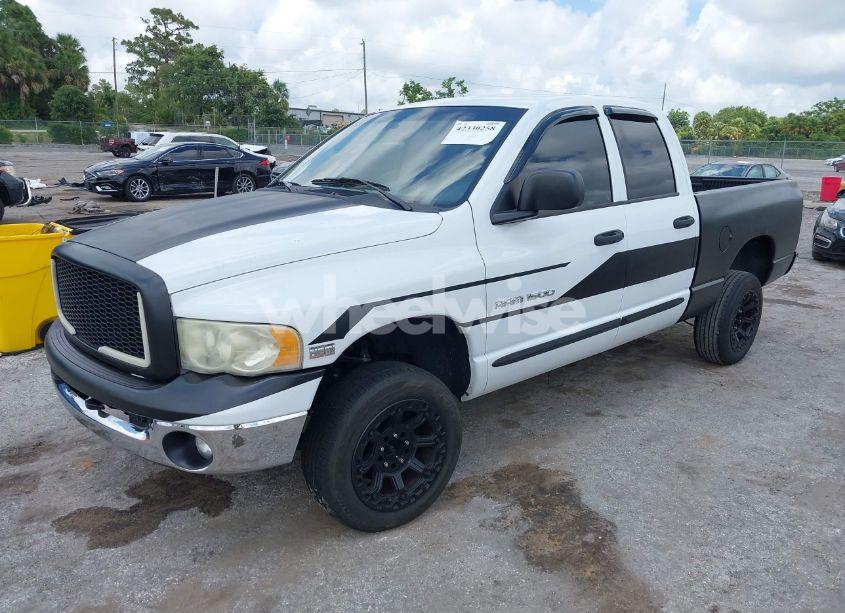 Photo 2 of 2005 Dodge Ram 1500 SLT/LARAMIE (VIN 1D7HU18DX5S216928)