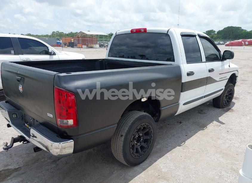Photo 4 of 2005 Dodge Ram 1500 SLT/LARAMIE (VIN 1D7HU18DX5S216928)
