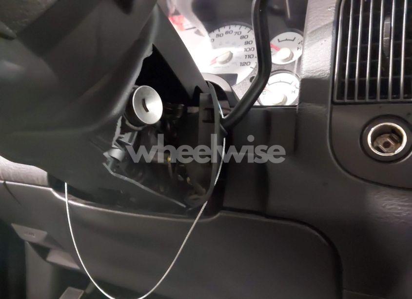 Photo 18 of 2005 Dodge Ram 1500 SLT/LARAMIE (VIN 1D7HU18DX5S349012)