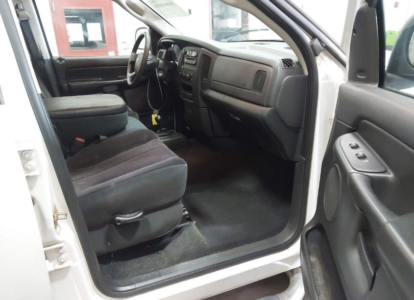 Photo 5 of 2005 Dodge Ram 1500 SLT/LARAMIE (VIN 1D7HU18N05S118905)