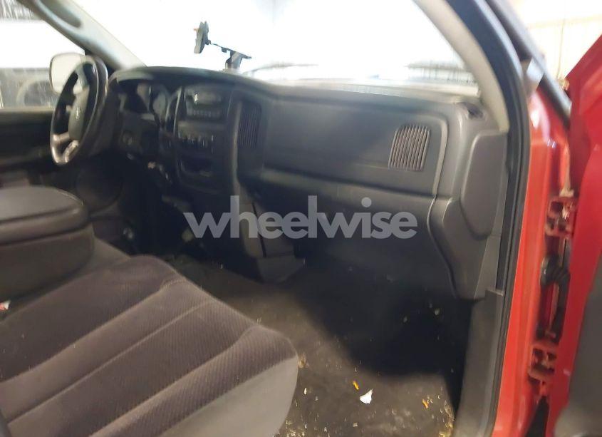 Photo 5 of 2005 Dodge Ram 1500 SLT/LARAMIE (VIN 1D7HU18N05S361579)
