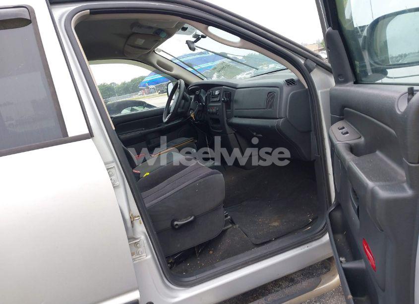 Photo 5 of 2005 Dodge Ram 1500 SLT/LARAMIE (VIN 1D7HU18N15S348999)