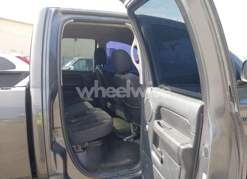 Photo 8 of 2002 Dodge Ram 1500 ST (VIN 1D7HU18NX2S607033)