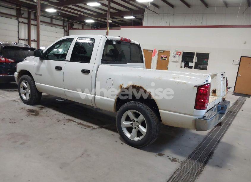 Photo 3 of 2008 Dodge Ram 1500 SLT (VIN 1D7HU18NX8J120235)