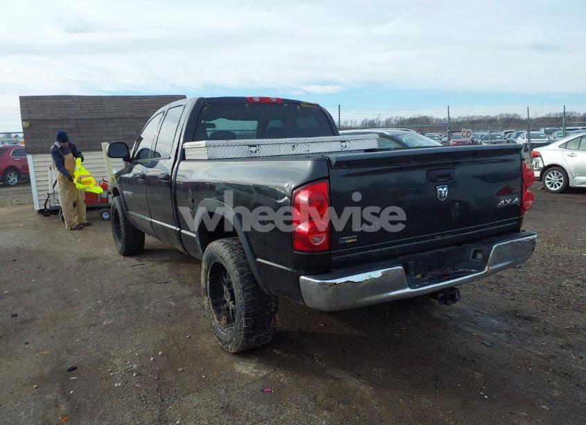 Photo 3 of 2007 Dodge Ram 1500 SLT/TRX4 OFF ROAD/SPORT (VIN 1D7HU18P37S262565)