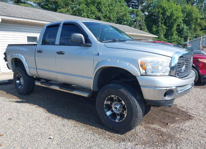 2007 Dodge Ram 1500 SLT/TRX4 OFF ROAD/SPORT (VIN 1D7HU18P67S198389) main photo