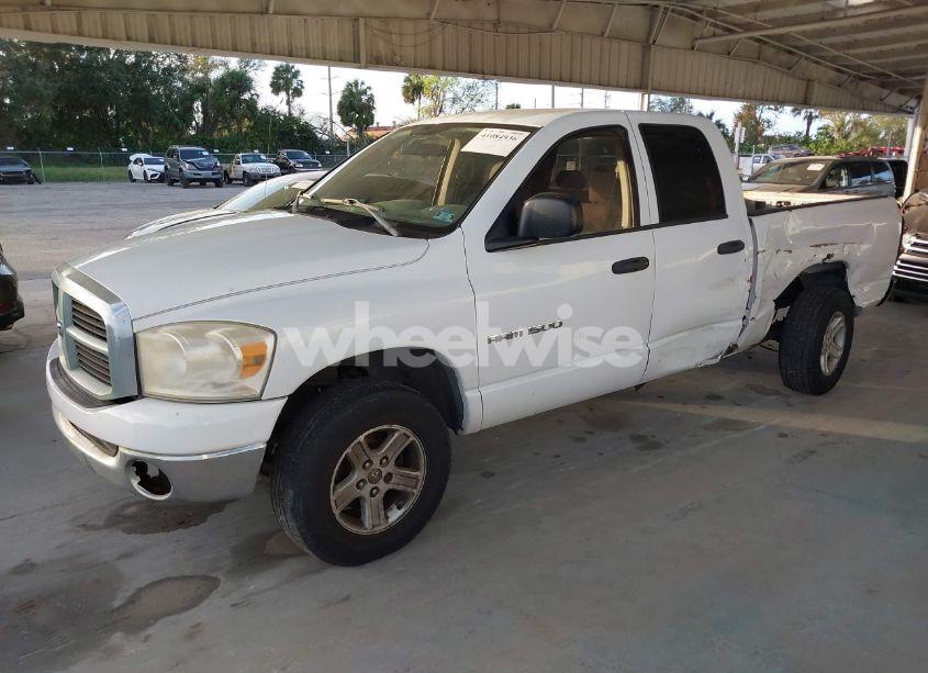Photo 2 of 2007 Dodge Ram 1500 SLT/TRX4 OFF ROAD/SPORT (VIN 1D7HU18P97S235242)