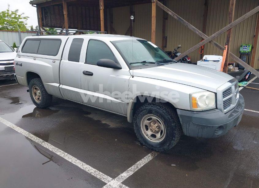 2005 Dodge Dakota ST (VIN 1D7HW22K85S224758) main photo