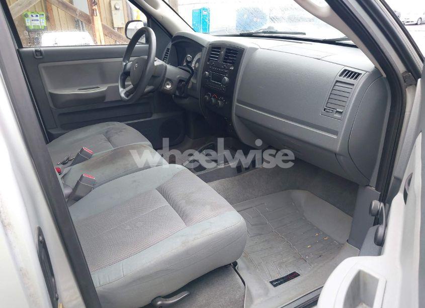 Photo 5 of 2005 Dodge Dakota ST (VIN 1D7HW22K85S224758)