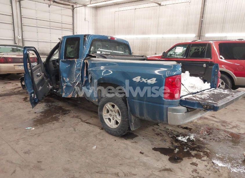 Photo 3 of 2005 Dodge Dakota SLT (VIN 1D7HW42K75S331862)