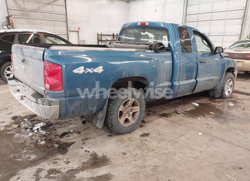 Photo 4 of 2005 Dodge Dakota SLT (VIN 1D7HW42K75S331862)