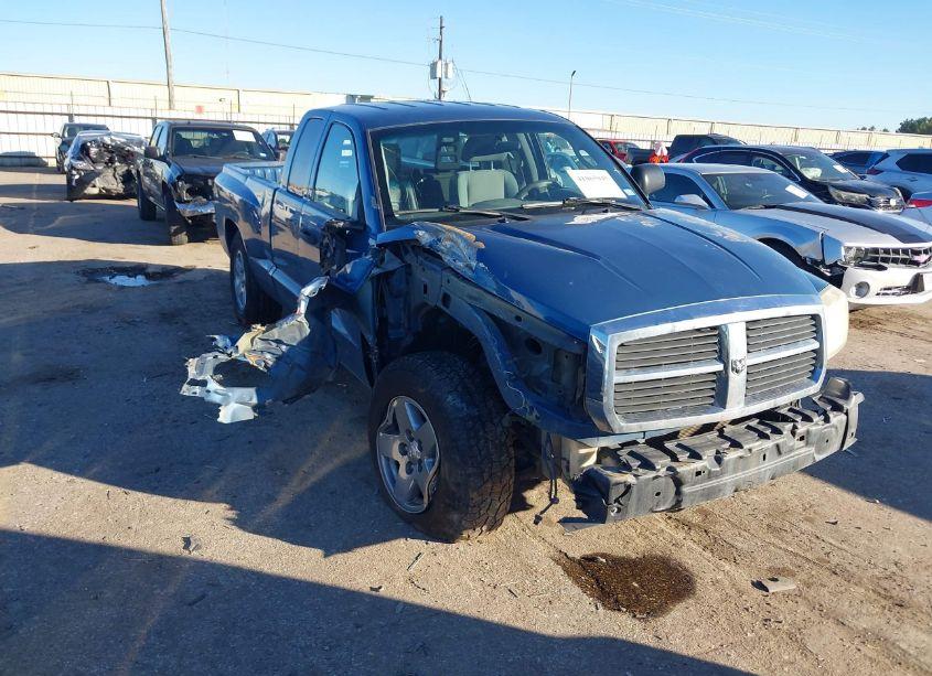 2005 Dodge Dakota SLT (VIN 1D7HW42N05S139211) main photo
