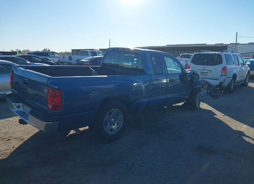 Photo 4 of 2005 Dodge Dakota SLT (VIN 1D7HW42N05S139211)