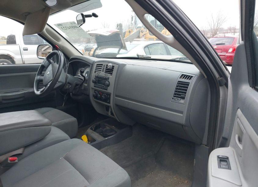 Photo 5 of 2005 Dodge Dakota SLT (VIN 1D7HW42N45S112528)