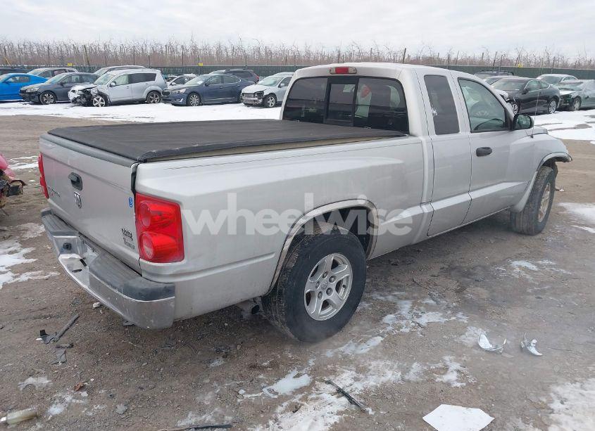 Photo 4 of 2005 Dodge Dakota SLT (VIN 1D7HW42N65S220388)