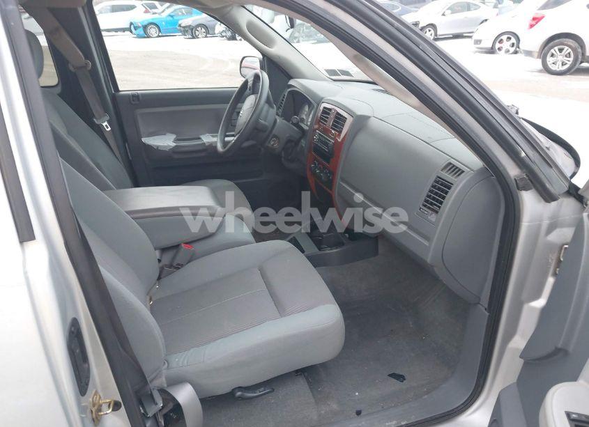 Photo 5 of 2005 Dodge Dakota SLT (VIN 1D7HW42N65S220388)