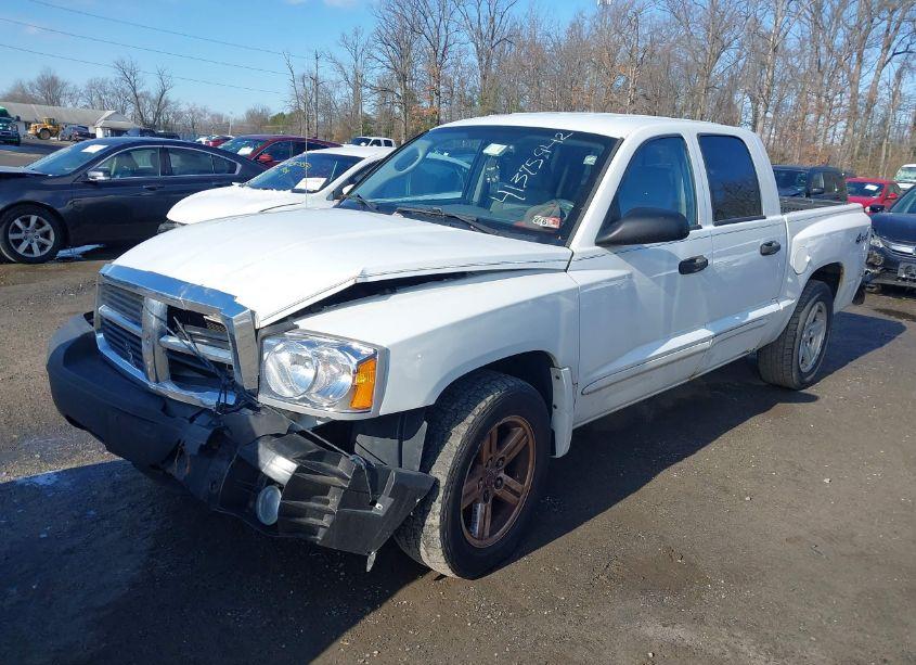 Photo 2 of 2007 Dodge Dakota SLT (VIN 1D7HW48JX7S166780)