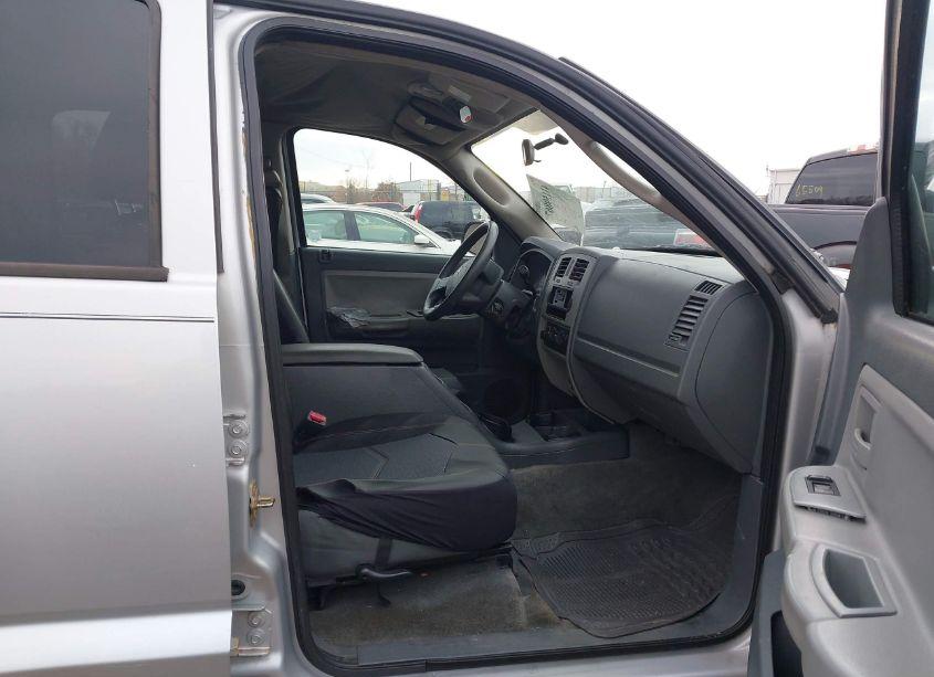 Photo 5 of 2005 Dodge Dakota SLT (VIN 1D7HW48N35S110812)