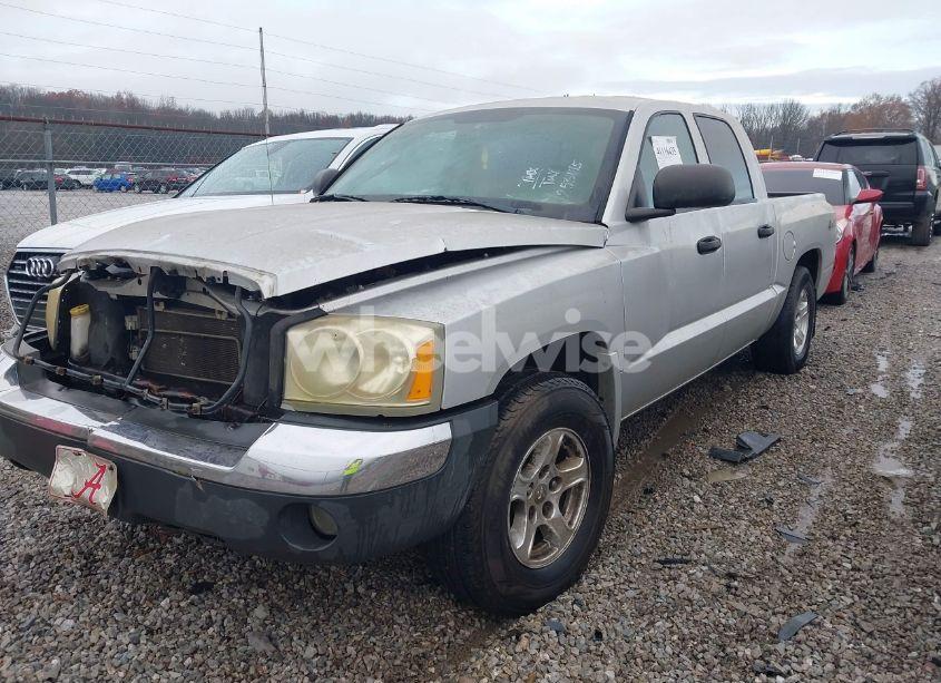 Photo 2 of 2005 Dodge Dakota SLT (VIN 1D7HW48N55S253745)