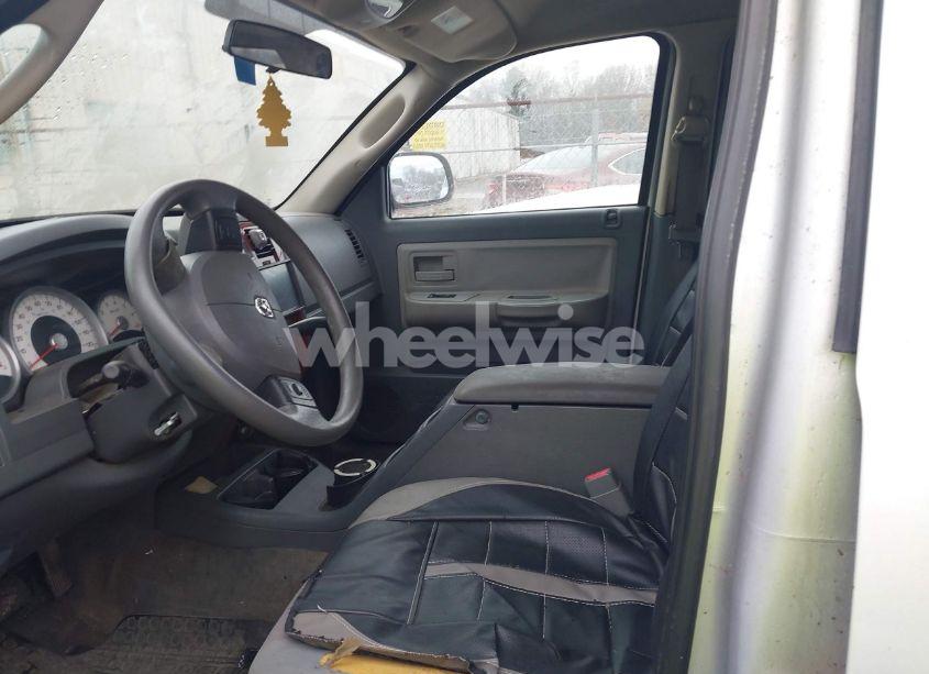 Photo 5 of 2005 Dodge Dakota SLT (VIN 1D7HW48N55S253745)