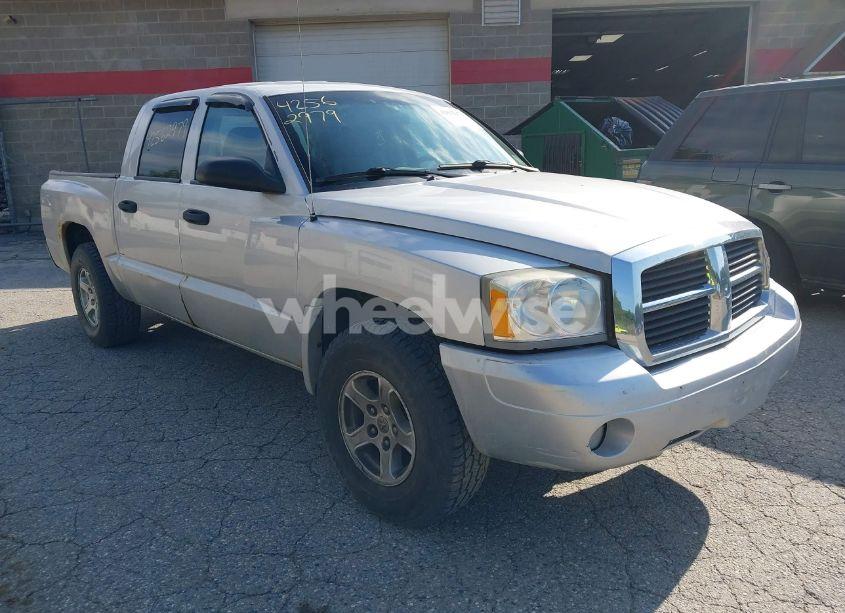 2006 Dodge Dakota QUAD SLT (VIN 1D7HW48N56S503261) main photo