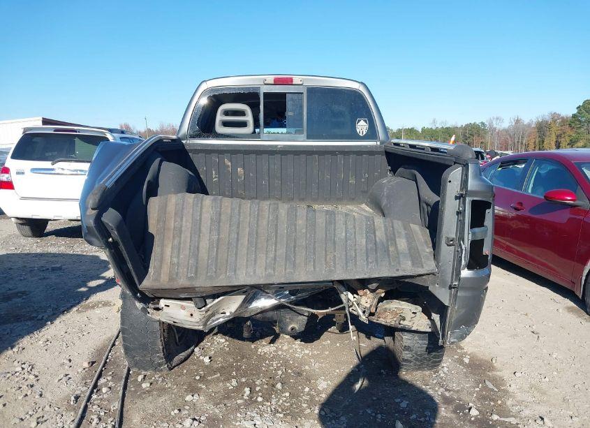 Photo 15 of 2005 Dodge Dakota SLT (VIN 1D7HW48NX5S153575)