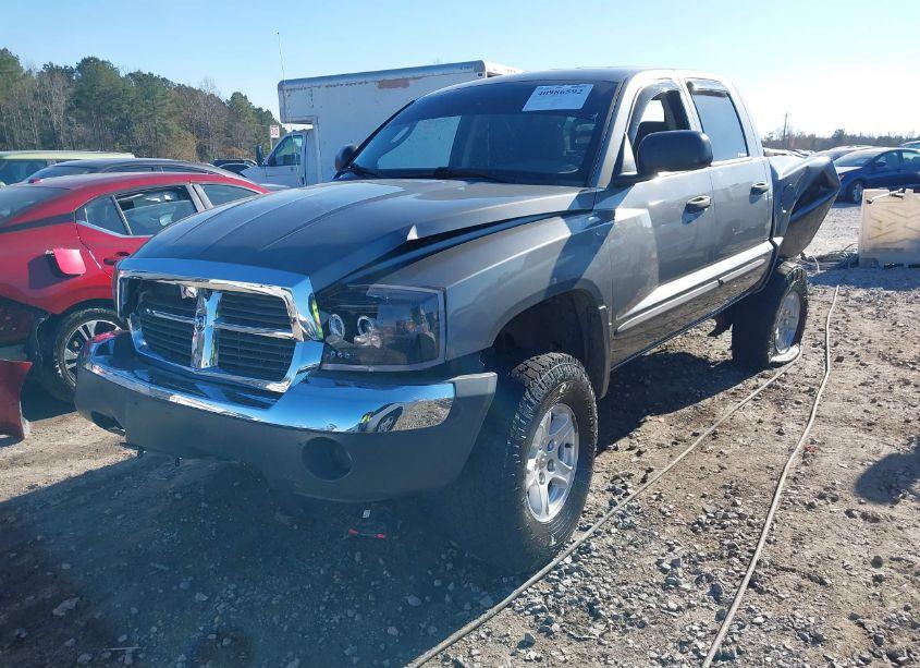 Photo 2 of 2005 Dodge Dakota SLT (VIN 1D7HW48NX5S153575)