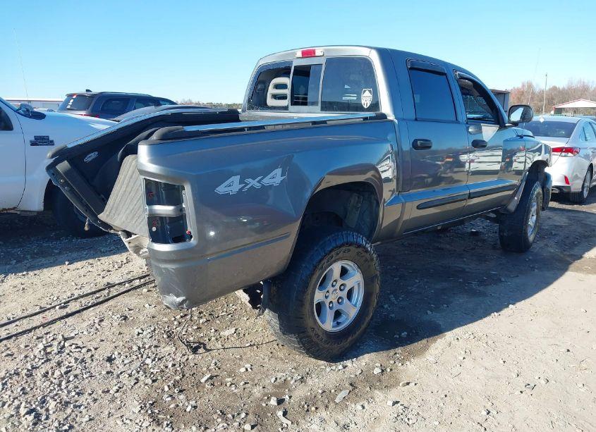 Photo 4 of 2005 Dodge Dakota SLT (VIN 1D7HW48NX5S153575)