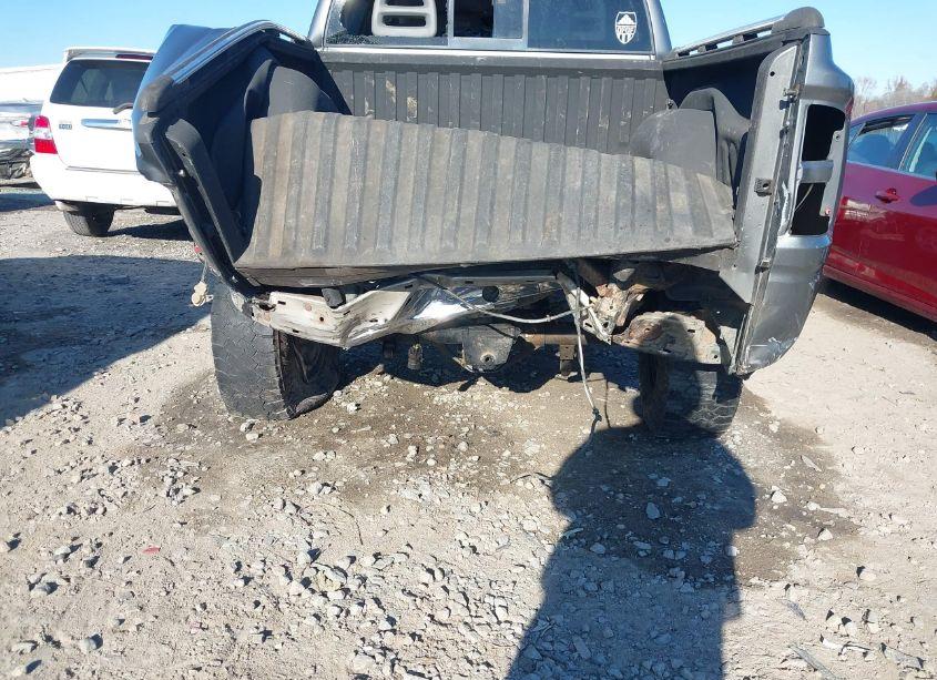 Photo 6 of 2005 Dodge Dakota SLT (VIN 1D7HW48NX5S153575)