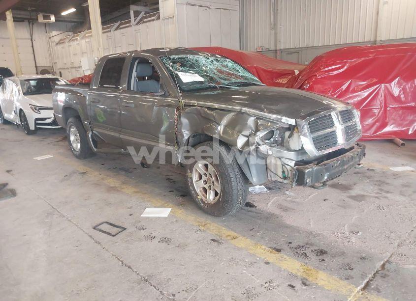 2005 Dodge Dakota LARAMIE (VIN 1D7HW58N05S263024) main photo