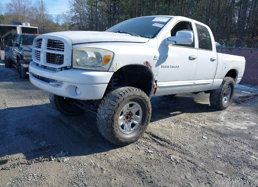 Photo 2 of 2006 Dodge Ram 2500 SLT/TRX4 OFF ROAD/SPORT/POWER WAGON (VIN 1D7KS28C06J138062)