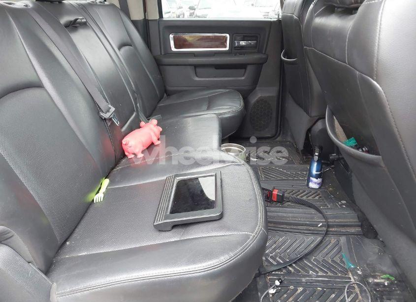 Photo 8 of 2010 Dodge Ram 1500 (VIN 1D7RV1CT9AS200133)