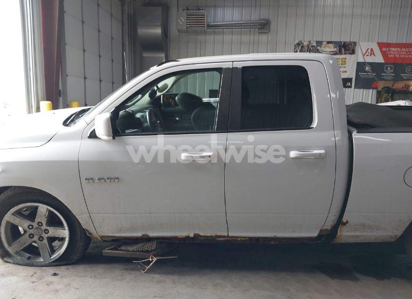 Photo 15 of 2010 Dodge Ram 1500 SLT/SPORT/TRX (VIN 1D7RV1GT1AS258232)