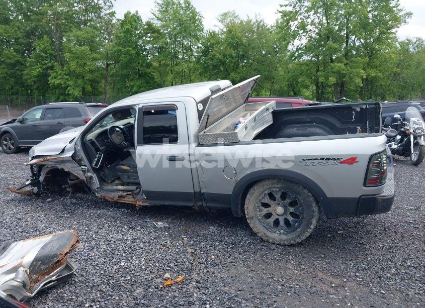 Photo 14 of 2010 Dodge Ram 1500 SLT/SPORT/TRX (VIN 1D7RV1GT6AS123182)