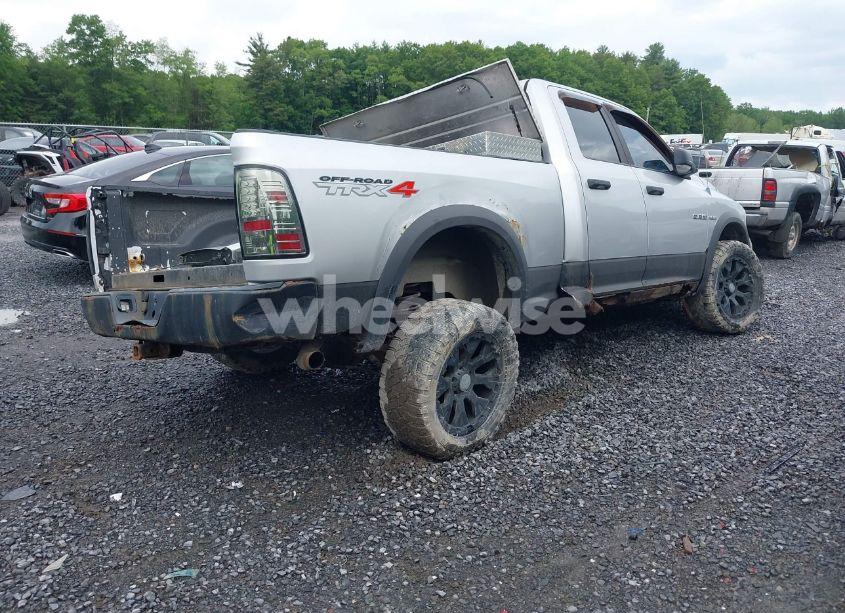Photo 4 of 2010 Dodge Ram 1500 SLT/SPORT/TRX (VIN 1D7RV1GT6AS123182)