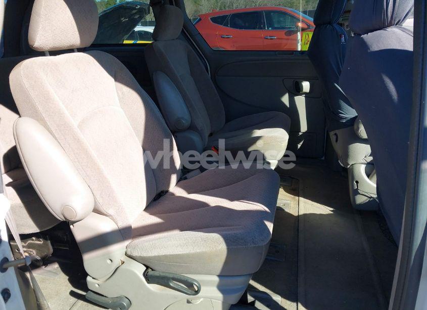 Photo 8 of 2003 Dodge Caravan SE (VIN 1D8GP25R53B322107)