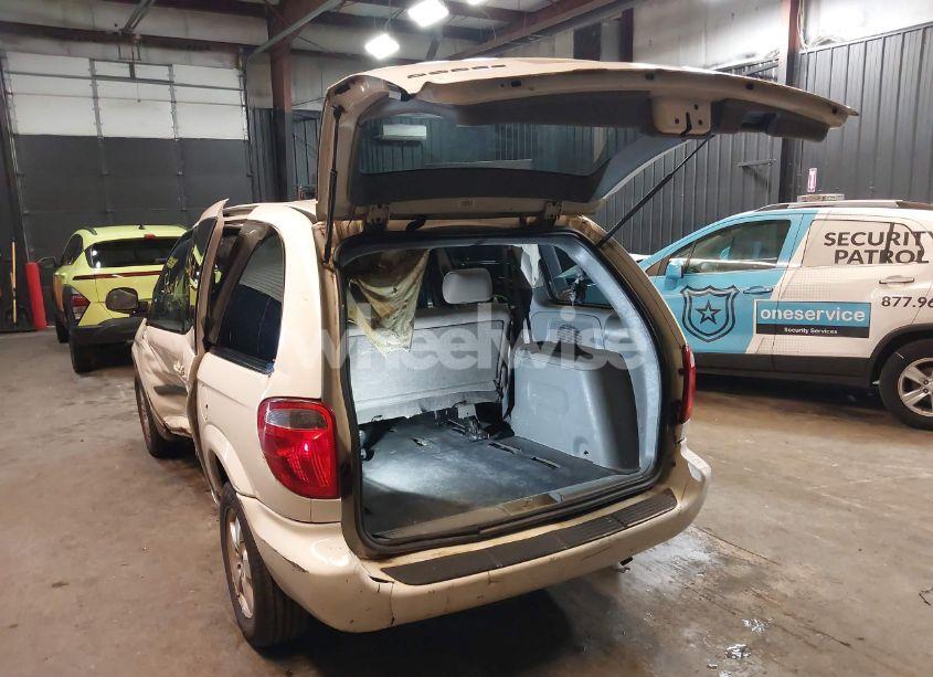 Photo 3 of 2006 Dodge Caravan SXT (VIN 1D8GP45R56B599663)