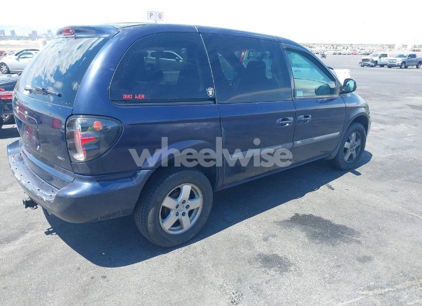 Photo 4 of 2005 Dodge Caravan SXT (VIN 1D8GP45R65B280660)