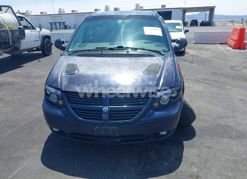 Photo 6 of 2005 Dodge Caravan SXT (VIN 1D8GP45R65B280660)