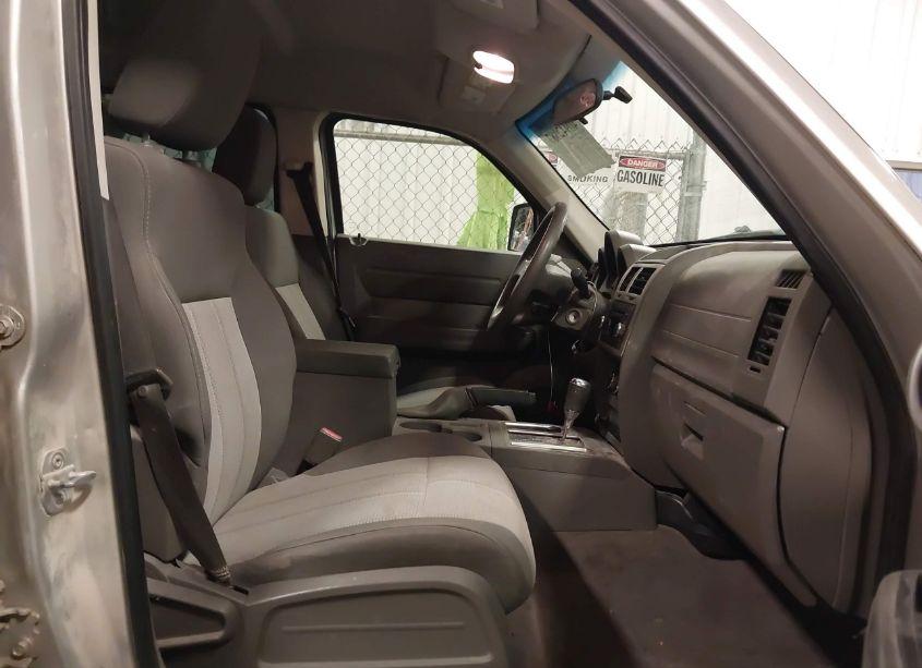 Photo 5 of 2008 Dodge Nitro SXT (VIN 1D8GU28K18W171242)