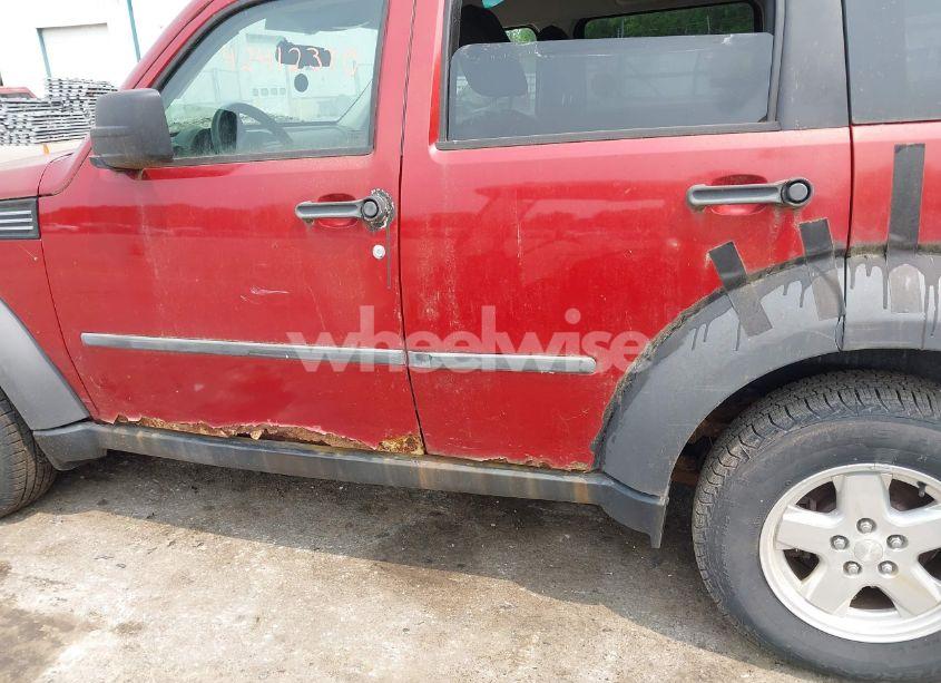 Photo 6 of 2007 Dodge Nitro SXT (VIN 1D8GU28KX7W555437)