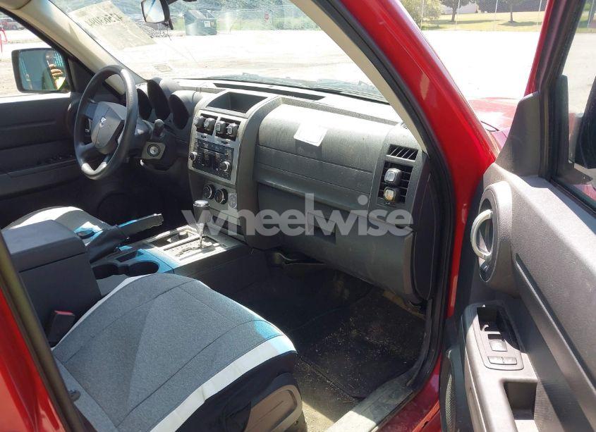 Photo 5 of 2008 Dodge Nitro SXT (VIN 1D8GU28KX8W124498)