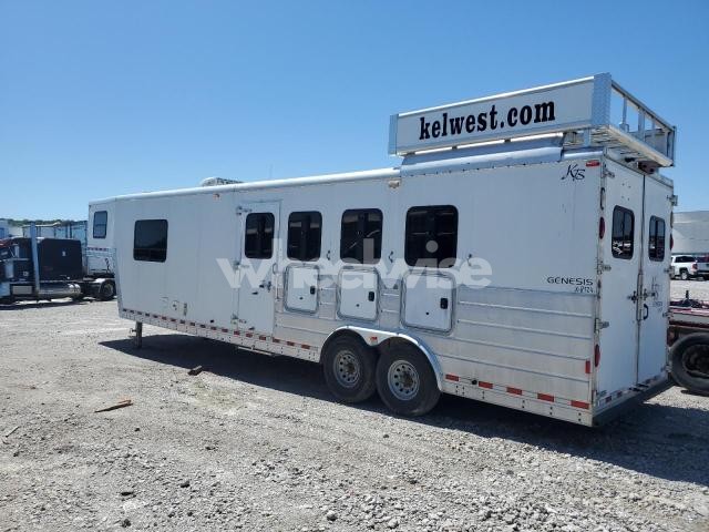 Photo 8 of 2007 KIEFER BUILT GENESIS X-8124 HORSE TRAILER N/A (VIN 1DVGH29237S052825)