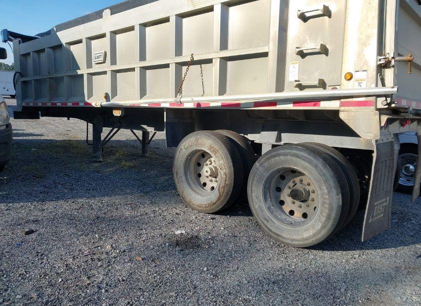 Photo 3 of 2012 East Manufacturing TANDEM (VIN 1E1D1N289CRK46931)