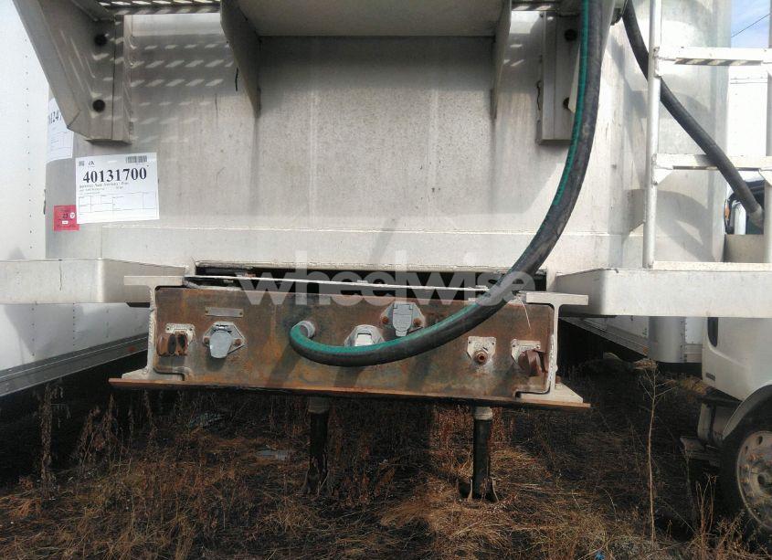 Photo 11 of 2005 East Manufacturing SEMI (VIN 1E1D2P3875RE34385)