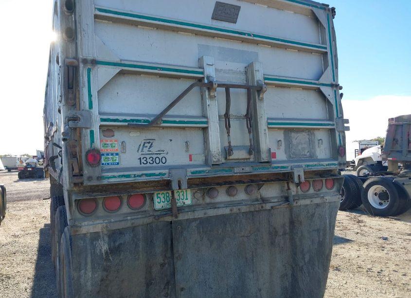 Photo 10 of 1992 East Manufacturing DUMP (VIN 1E1D2S383NRB13300)