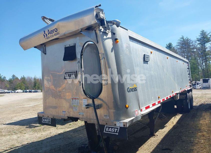 Photo 2 of 2018 East Manufacturing DUMP TRAILER (VIN 1E1F9P288JR062290)