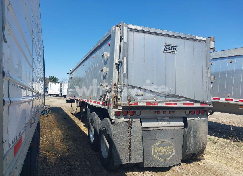 Photo 3 of 2018 East Manufacturing DUMP TRAILER (VIN 1E1F9P288JR062290)