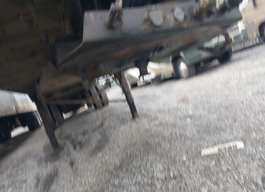 Photo 7 of 2005 East Manufacturing DUMP (VIN 1E1F9U2815RG34994)